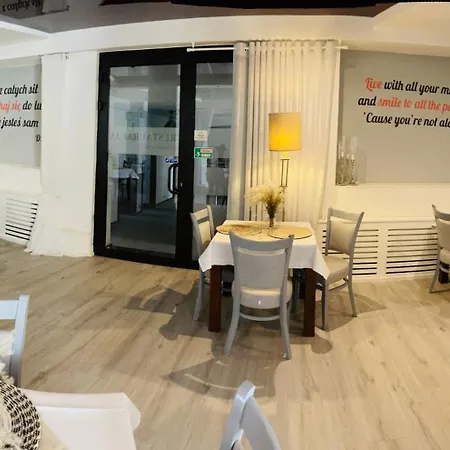 Piano Hotel